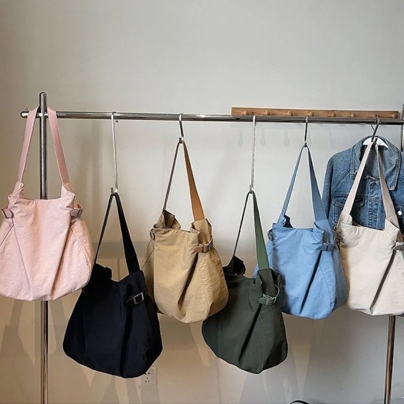Sacs fourre-tout élégants pour - Women Bags Premium Brands avis et prix